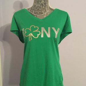 New York & Company Green V-Neck Tee